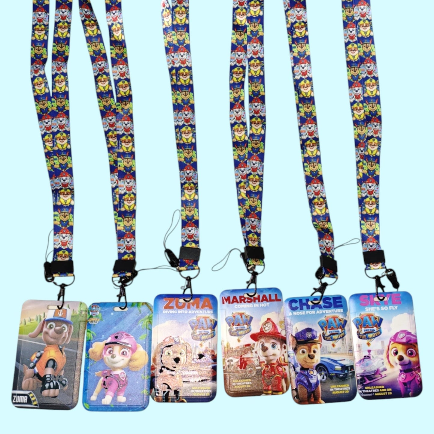 PORTA GAFETES PERSONAJE C