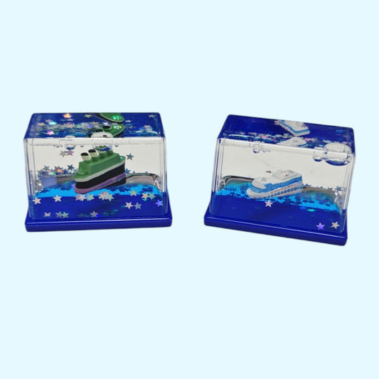 ADORNO DE BARCO LIQUIDO