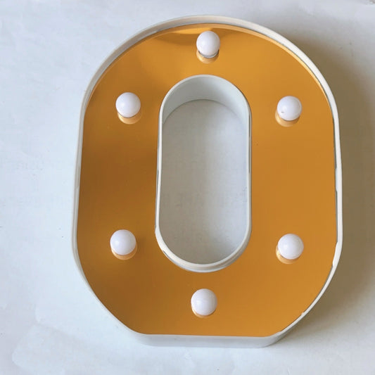 LAMPARA NUMERO LETRA DORADO 0-9 A-Z 16CM