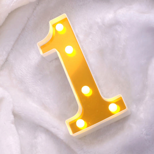 LAMPARA NUMERO LETRA DORADO 0-9 A-Z 16CM