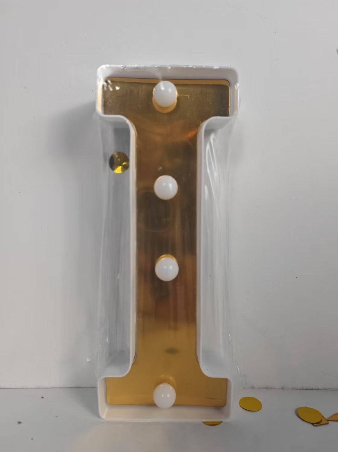 LAMPARA NUMERO LETRA DORADO 0-9 A-Z 21CM