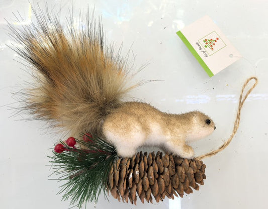 ADORNO ARDILLA BELLOTA