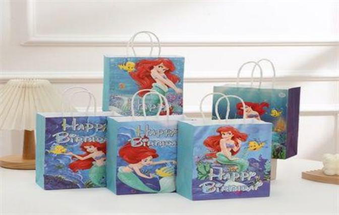 BOLSA REGALO PAPEL PERSONAJE 15*21