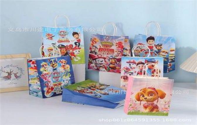 BOLSA REGALO PAPEL PERSONAJE 15*21 11