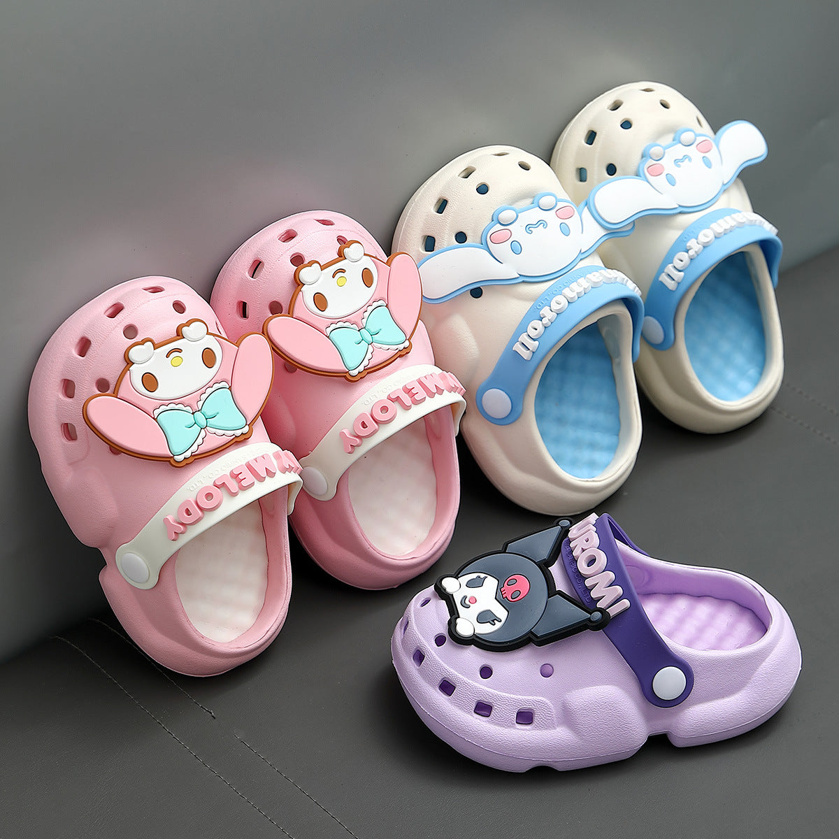 CHANCLETA PLAYA KUROMI 24-29 8008